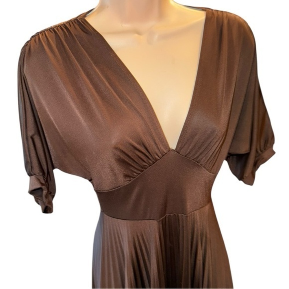 See clip 😍. Y2K Soprano Vintage Chocolate Brown Pleated Babydoll Dress. Small